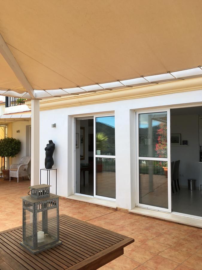 Penthouse Alora Lejlighed Eksteriør billede